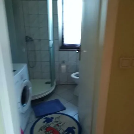 App Janjis Apartment *
